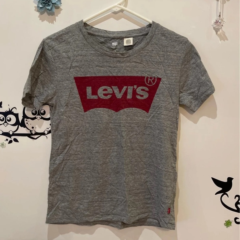 Authentic Levi’s Gray T-Shirt